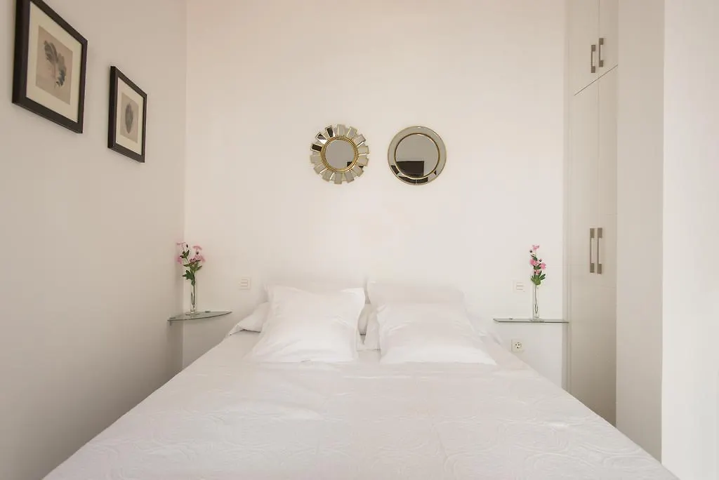 Apartamentos Plaza Nueva Sevilla España